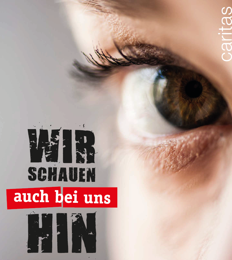 waches Auge blickt den Beobachter an