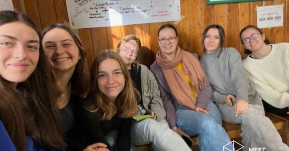 Foto von mehreren Bundesfreiwilligendienstlerinnen